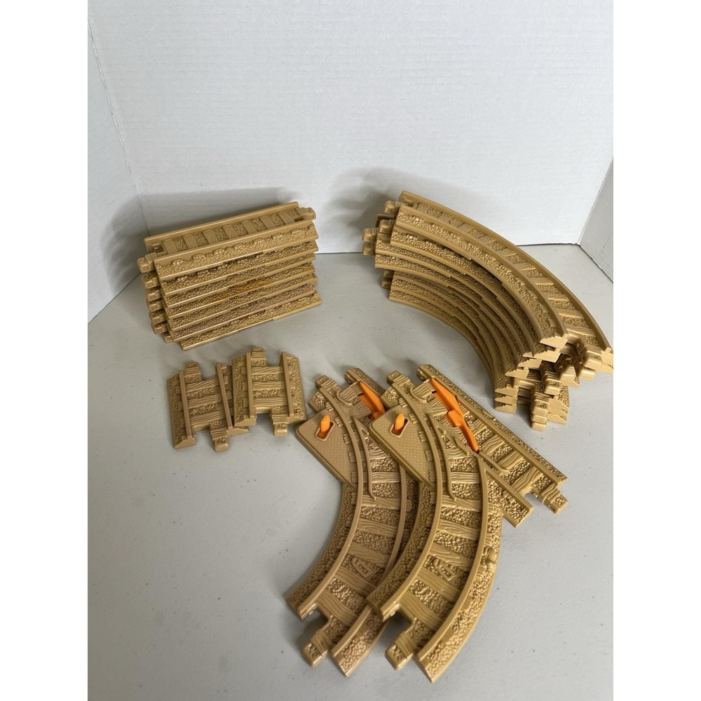 Geotrax ASSORTED Tan Brown Lot Of 18 Replacement Track Piece Geo Trax